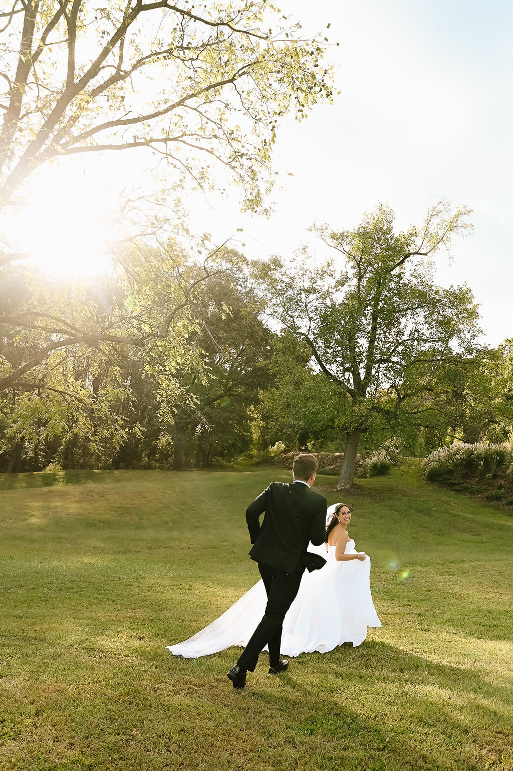 2025 10.11 Taylor + Tristen Taylor Handte Photo - meadow running